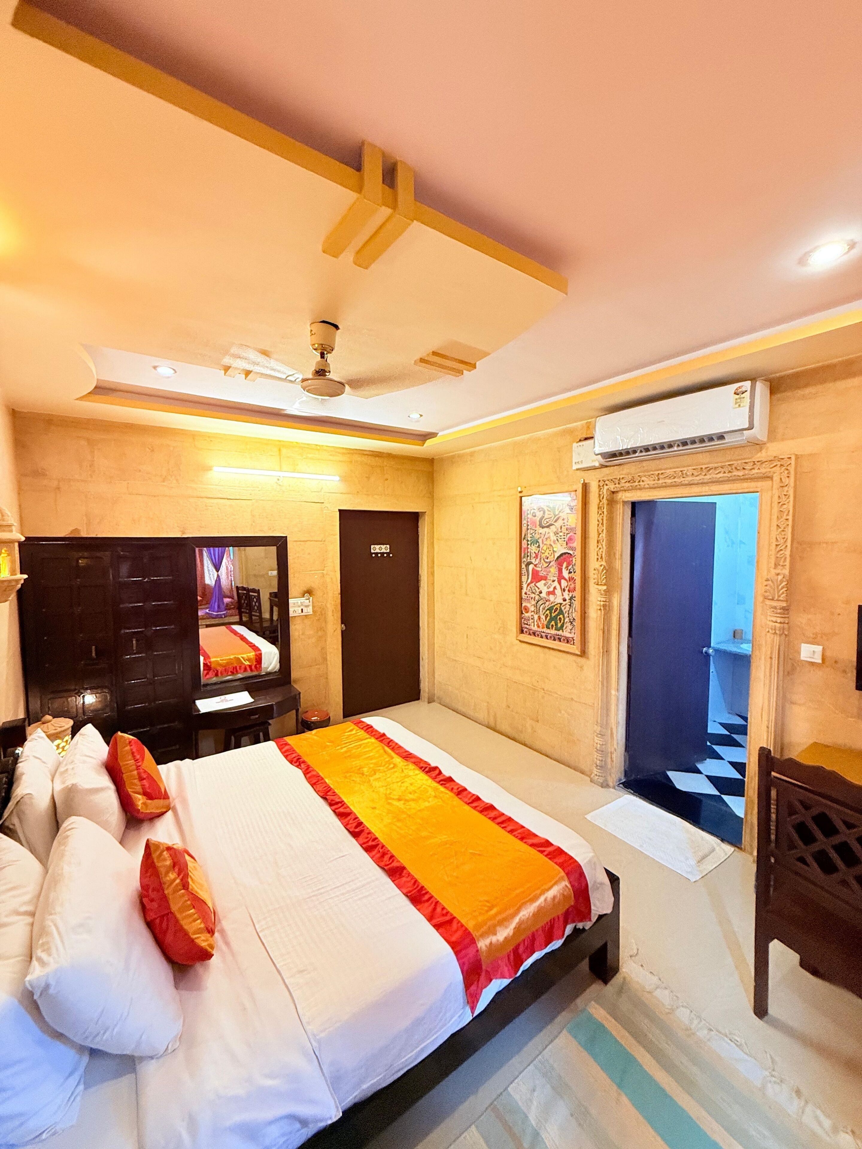 Deluxe Double or Twin Room | Premium bedding, down comforters, in-room safe, desk