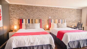 1 habitación, escritorio y cortinas blackout