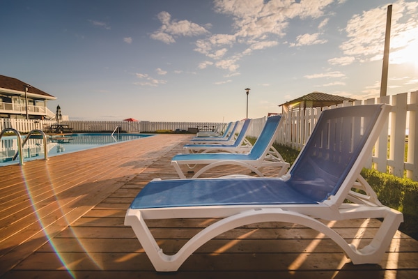 Seasonal outdoor pool