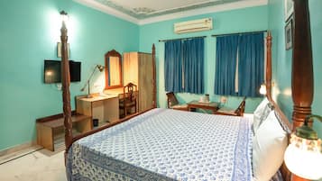 Super Deluxe | Premium bedding, memory-foam beds, desk, blackout curtains