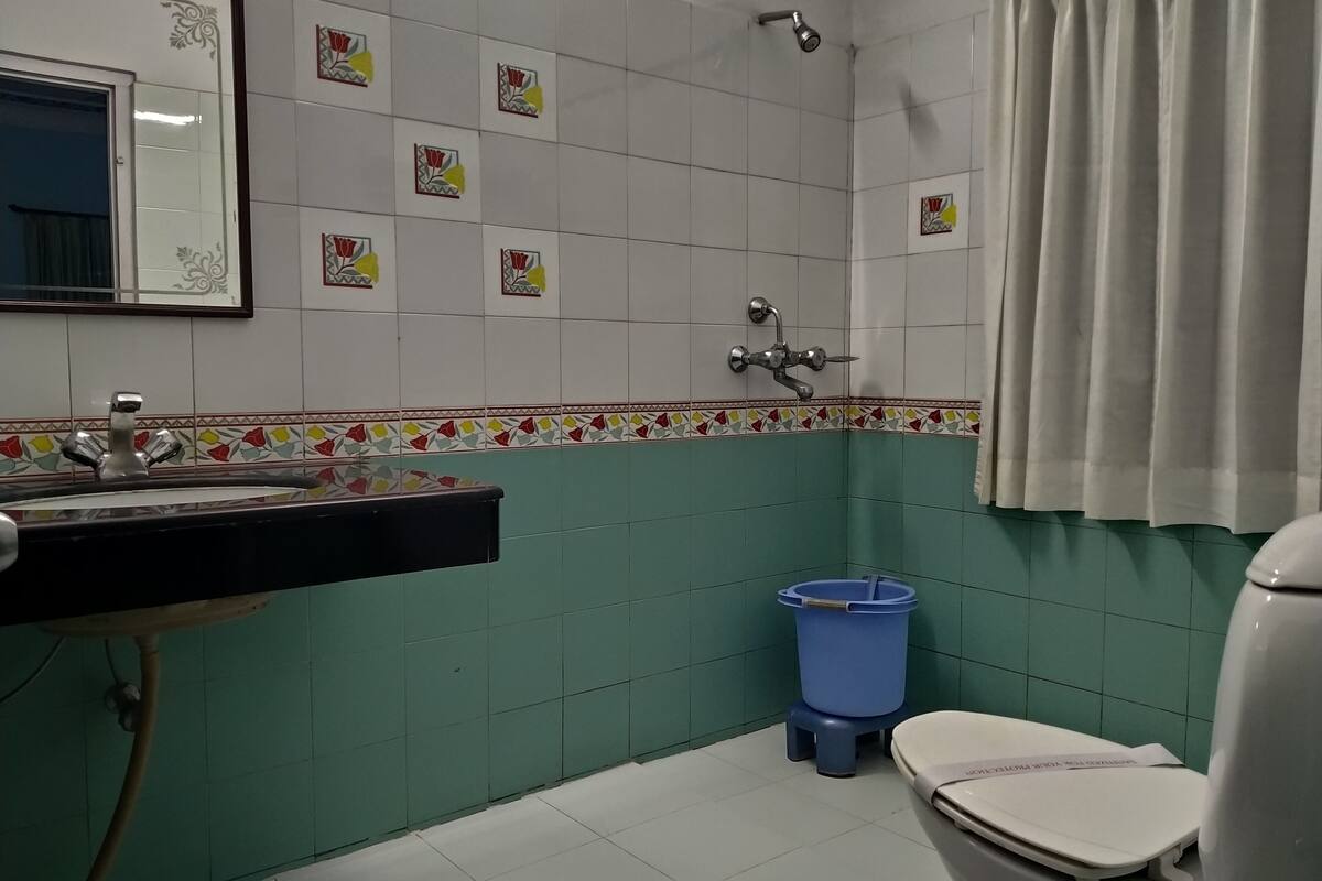 shower, free toiletries, hair dryer, bathrobes