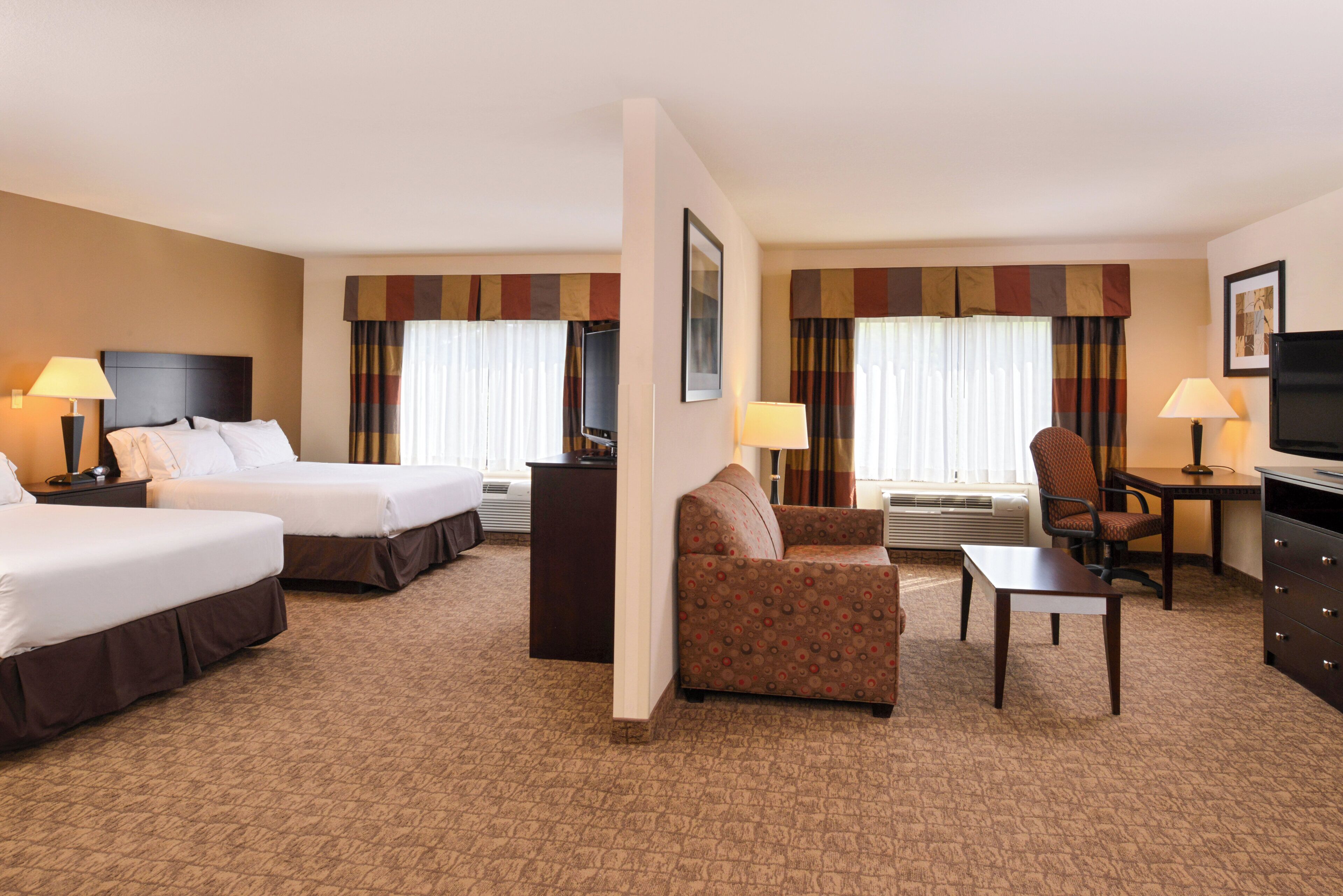 In-room safe, desk, soundproofing, iron/ironing board