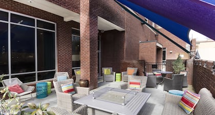 Hampton Inn & Suites Raleigh Downtown