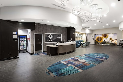 Hampton Inn & Suites Raleigh Downtown