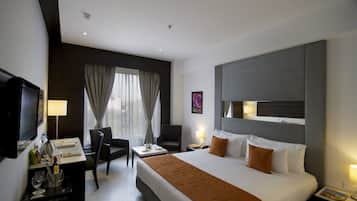 Minibar, una cassaforte in camera, una scrivania