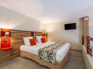apartment duplex double bed + single bed | In-room safe, desk, laptop workspace, soundproofing - Aparthotel Adagio Lyon Patio Confluence (Lyon)