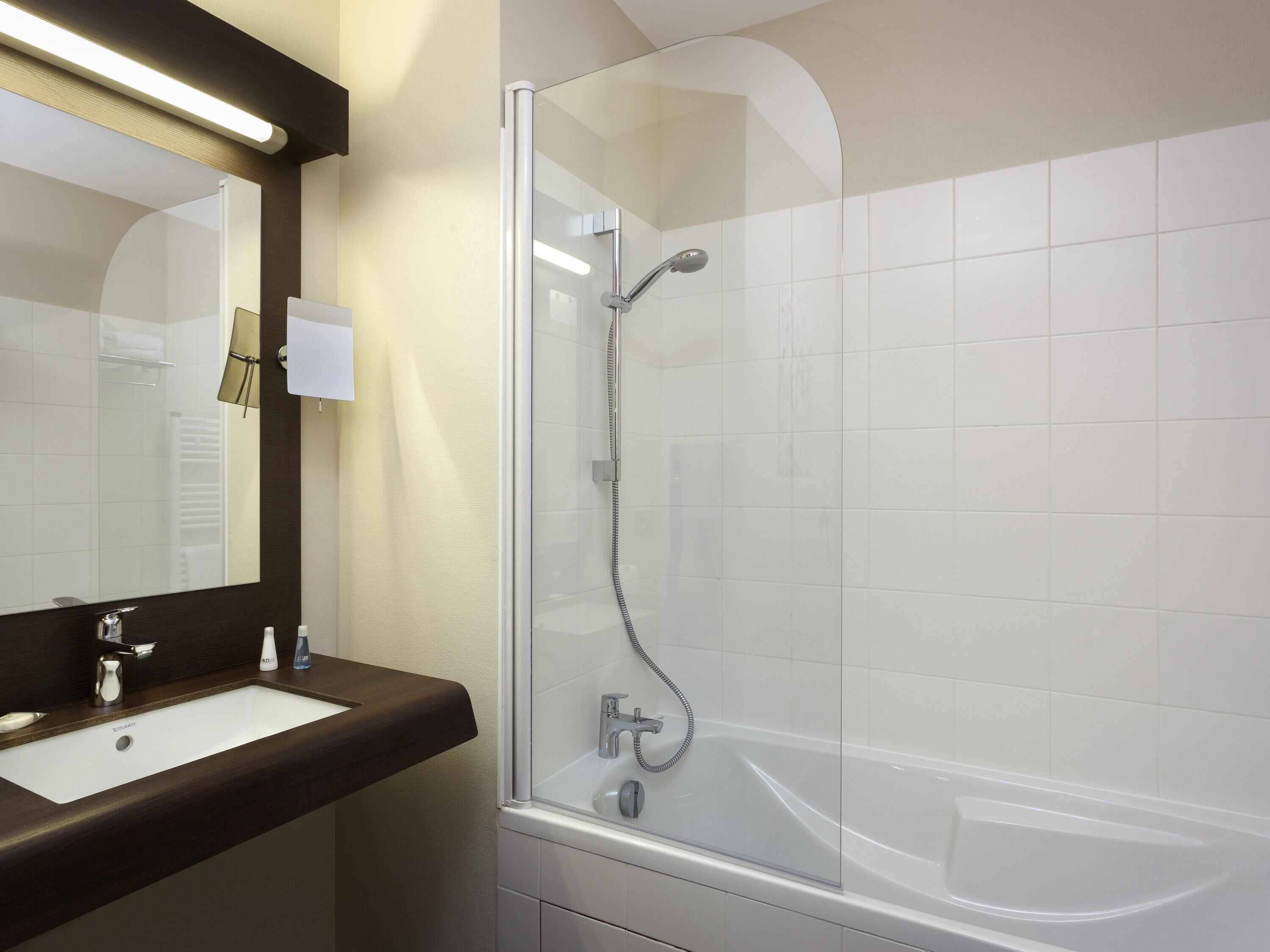 In-room safe, desk, laptop workspace, soundproofing