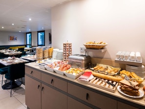 Daily buffet breakfast (EUR 15 per person)