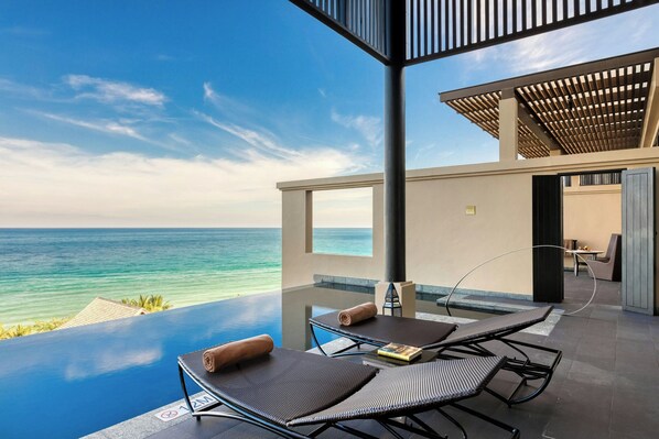 Grand Suite, 1 Bedroom, Ocean View | Pool