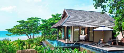 Villa, 1 King Bed, Beachfront (Tropical Villa)