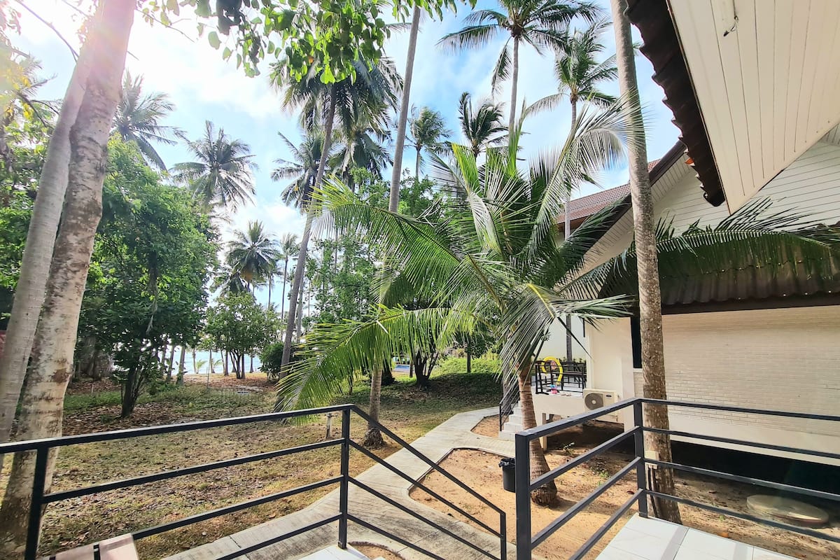 Double Room | Living area | LCD TV