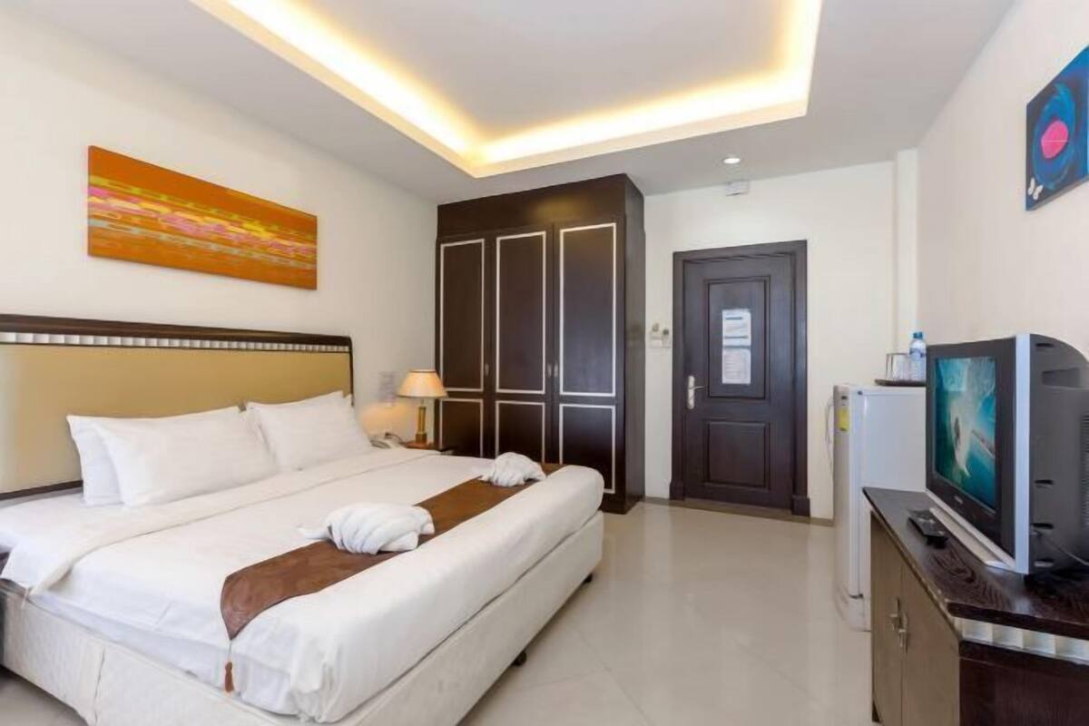 1 slaapkamer, luxe beddengoed, een kluis op de kamer, een bureau