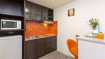 Premium-sengetøj, pengeskab på værelset, skrivebord, gratis Wi-Fi