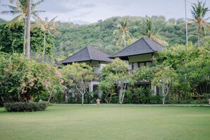 Utsikt mot innergård