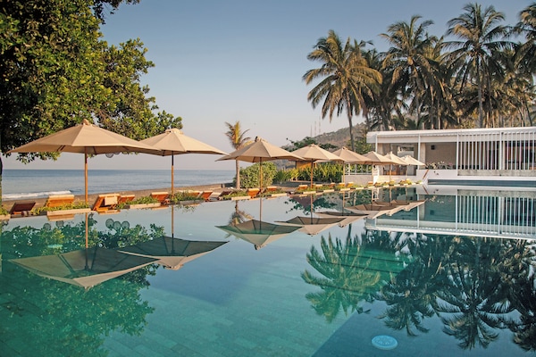 Outdoor pool, pool umbrellas
