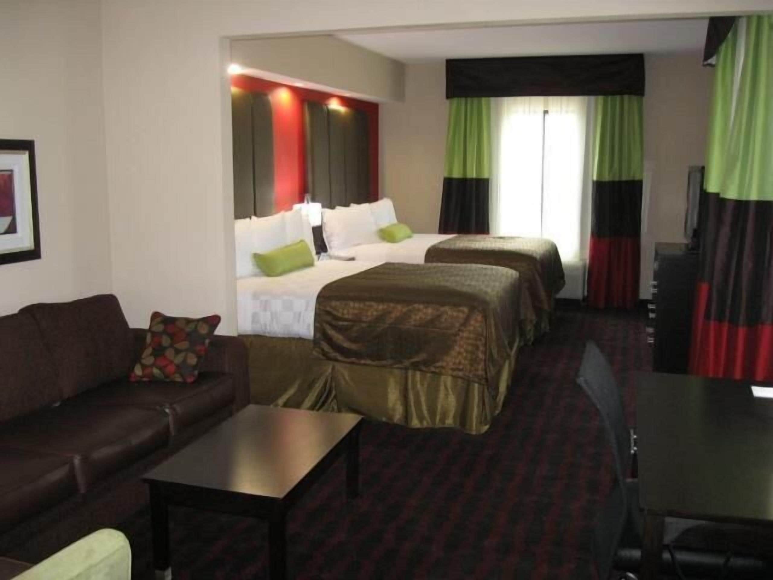 in-room safe, desk, iron/ironing board, wifi