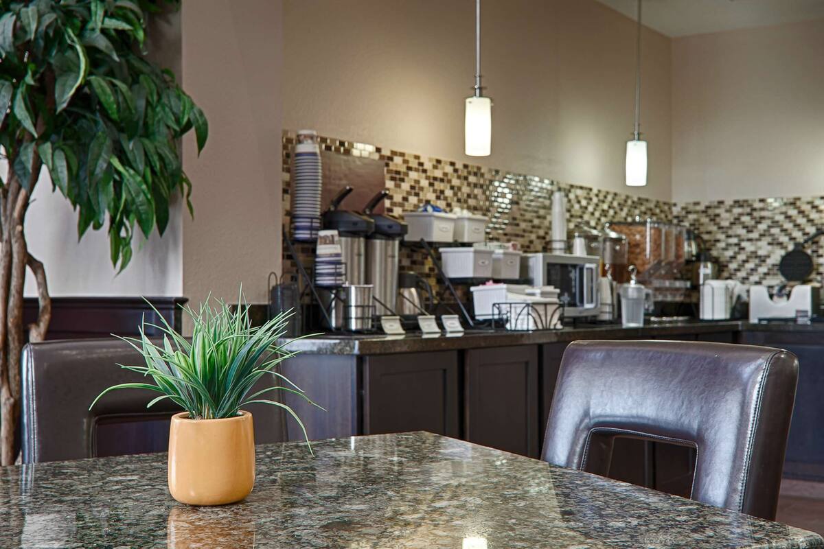 free daily full breakfast