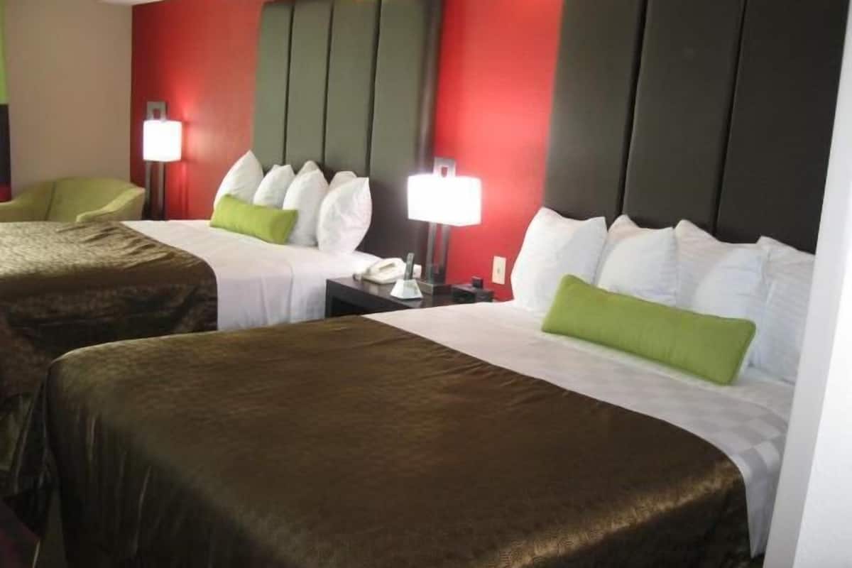 in-room safe, desk, iron/ironing board, wifi