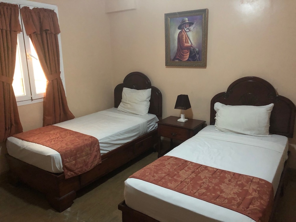 Hotel Discovery by null