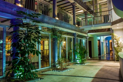 The Jonathon Boutique Hotel