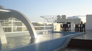 Pool auf dem Dach