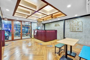 Reception - Season 4 Residences - Teynampet (Chennai)