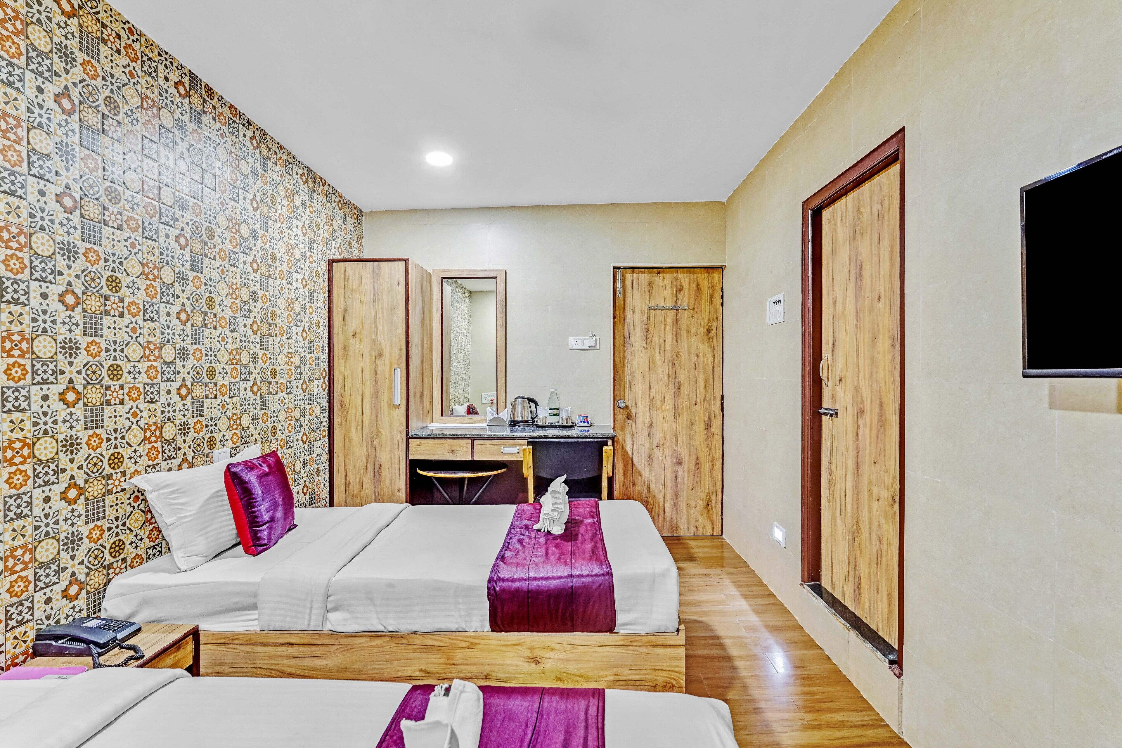 Photo - Season 4 Residences - Teynampet Near Apollo Hospital ,Balaji Dental, US Consulate