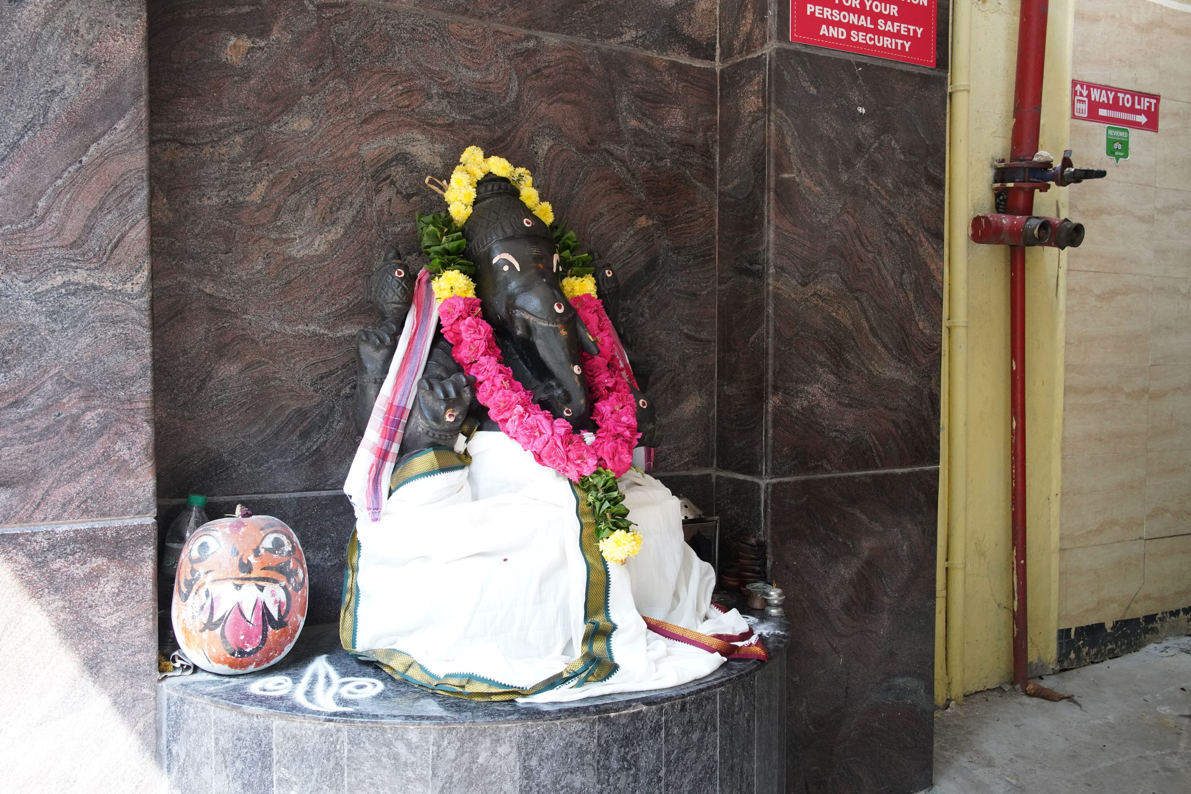 Photo - Season 4 Residences - Teynampet Near Apollo Hospital ,Balaji Dental, US Consulate