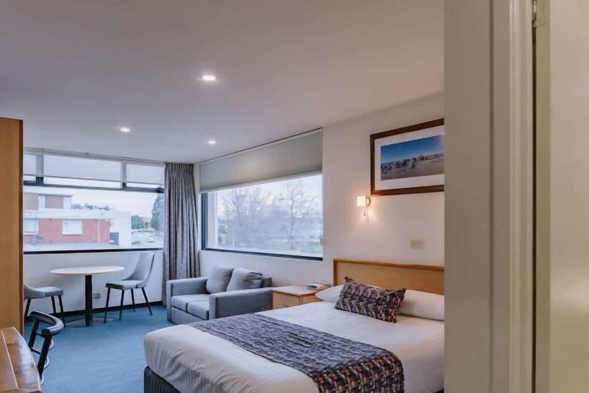 Premium bedding, laptop workspace, iron/ironing board, free WiFi