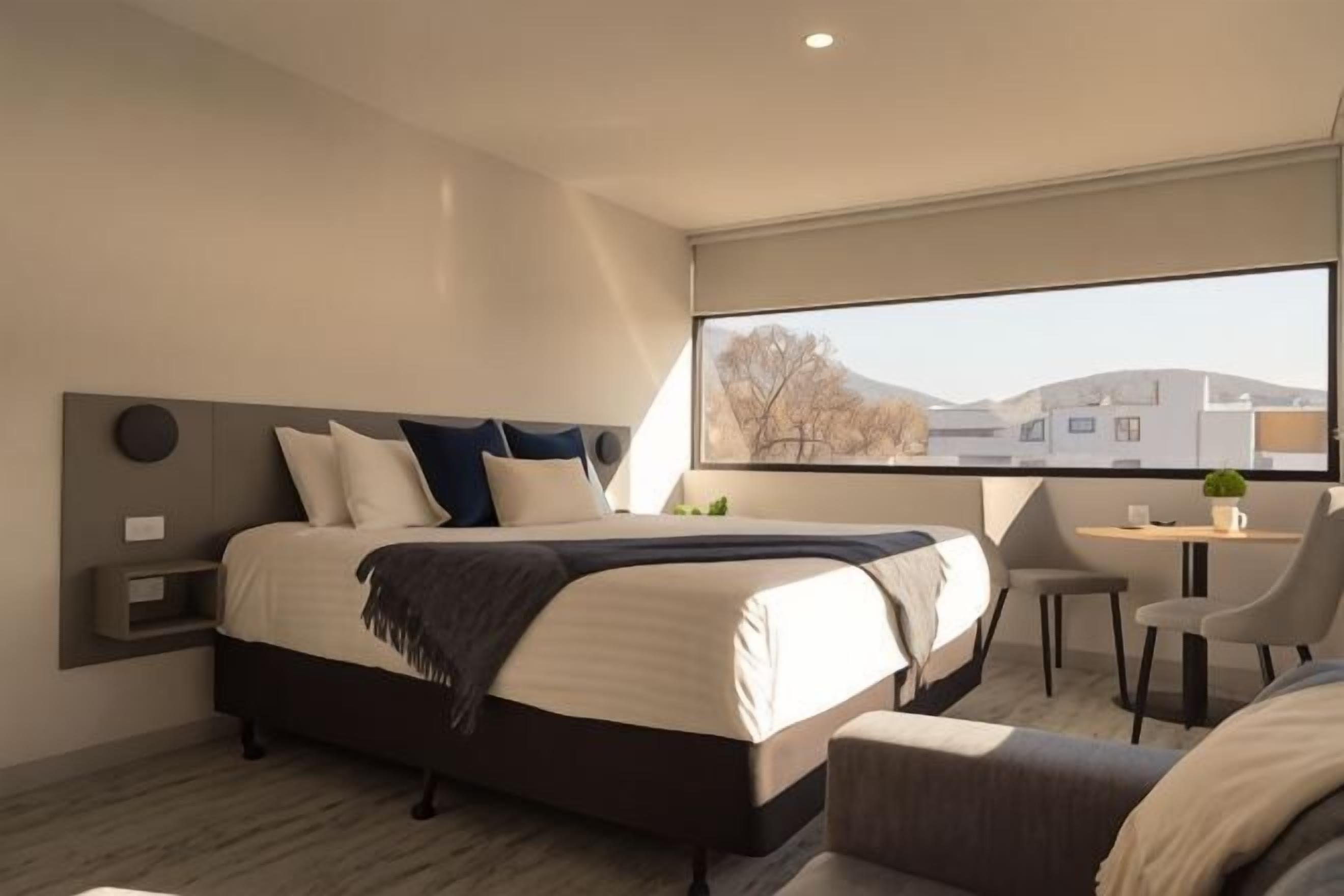 Seprai premium, ruang kerja ramah laptop, dan setrika/meja setrika