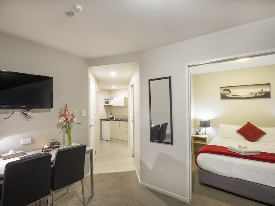 Family Room, 2 Bedrooms