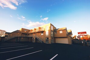 Front of property - Vita Nova Motel (Christchurch)