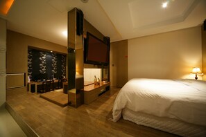 Junior Suite | Desk, rollaway beds, free WiFi - LaNuit Hotel (Seoul)