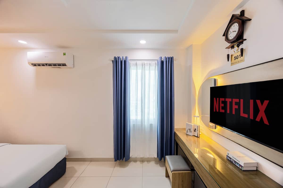 Minibar, in-room safe, blackout drapes, iron/ironing board