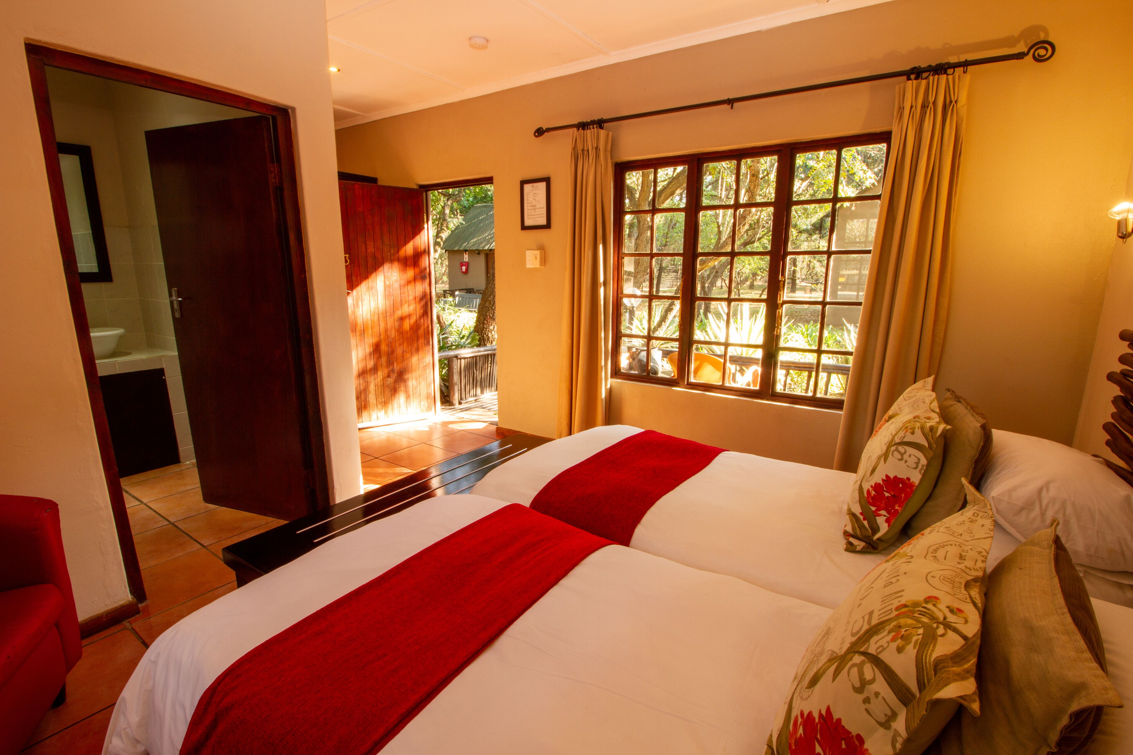 Basic Room | Premium bedding, Tempur-Pedic beds, in-room safe, blackout drapes