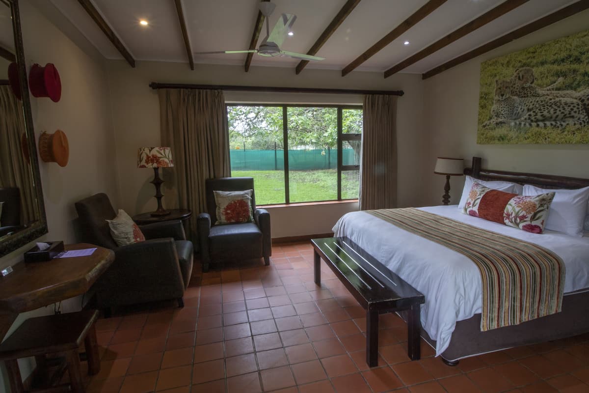 Luxury-Zweibettzimmer, 2 Einzelbetten | 2 Schlafzimmer, hochwertige Bettwaren, Tempur-Pedic-Betten, Zimmersafe