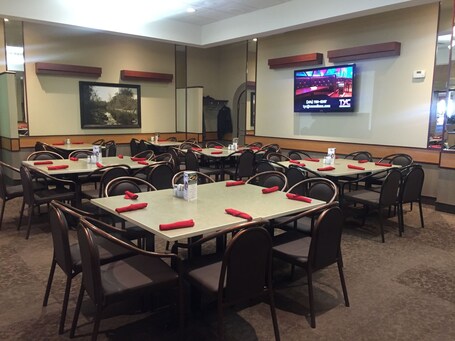 Canad Inns Destination Centre Transcona - Image 33
