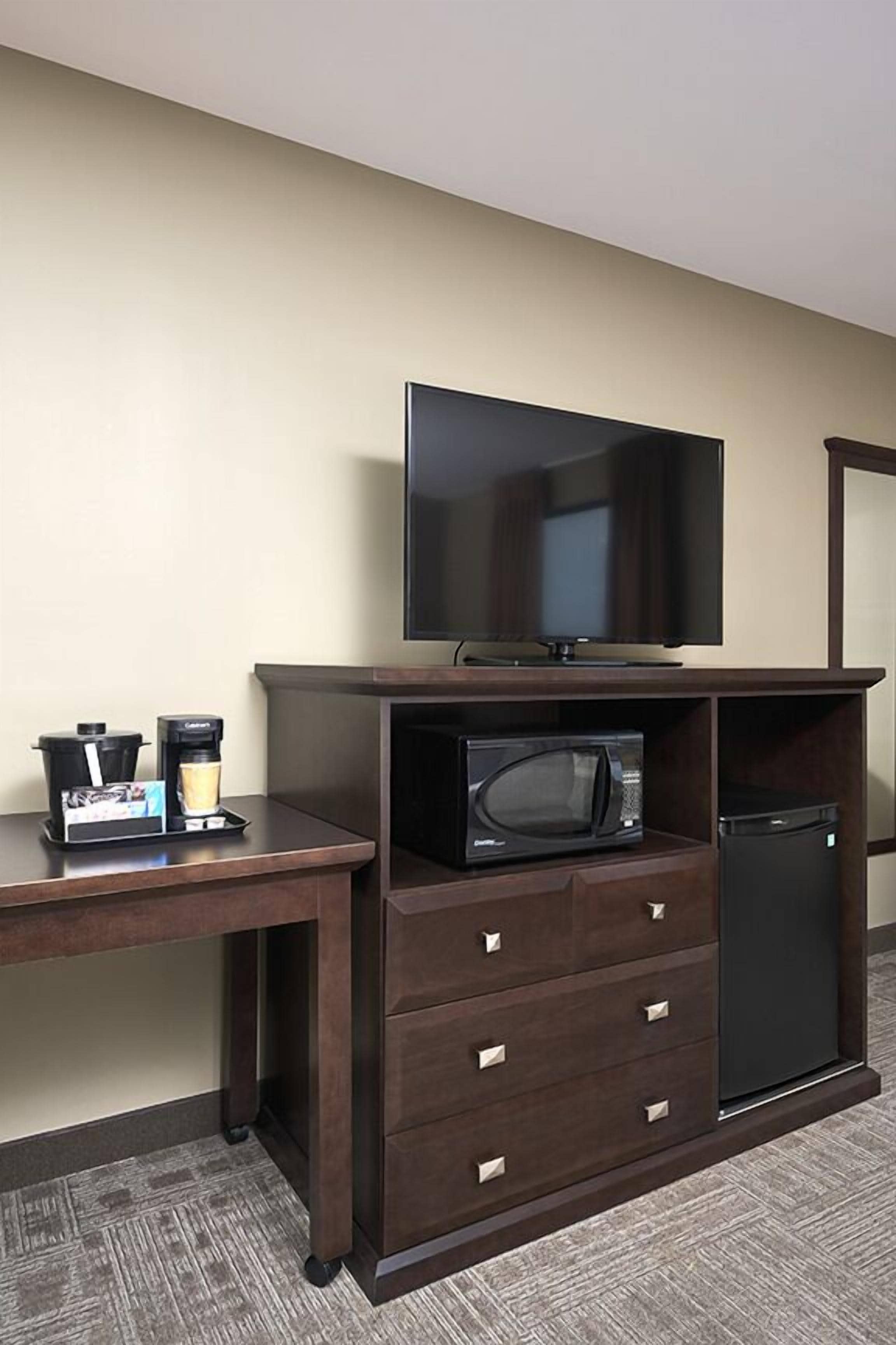 Standard Room, 2 Queen Beds | Desk, laptop workspace, blackout drapes, soundproofing