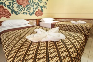 Standard Room (Standard AC) | In-room safe, desk, free WiFi, bed sheets - Delta Homestay (Yogyakarta)