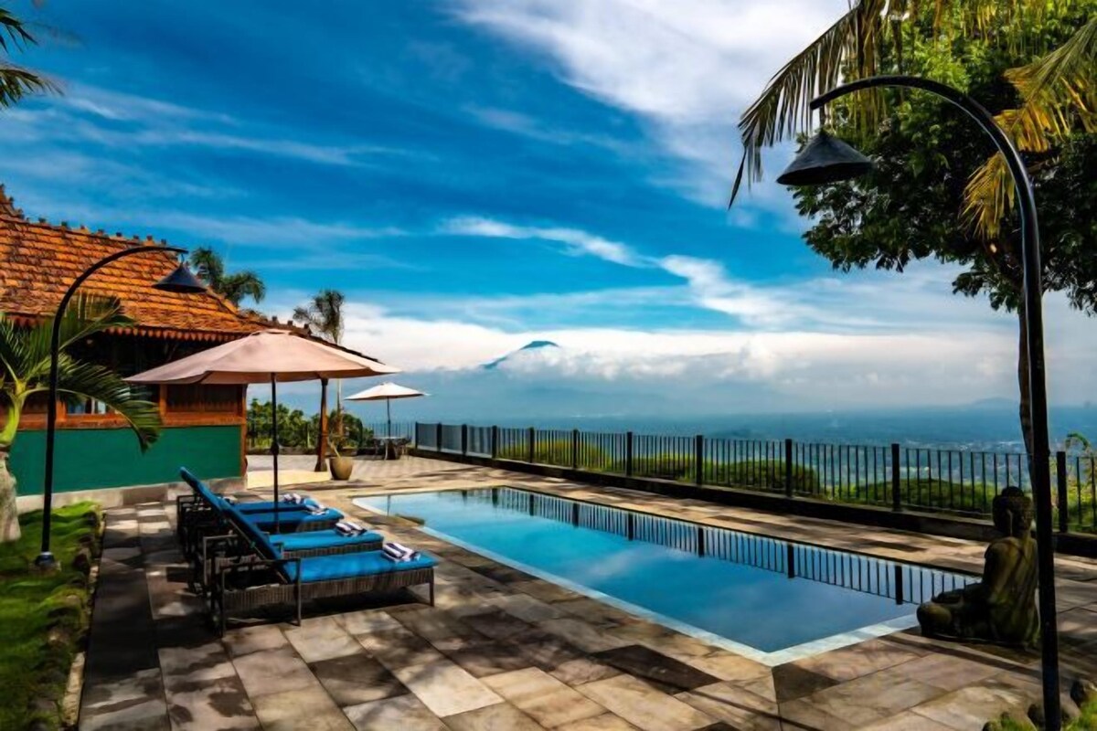 Pool | 2 outdoor pools