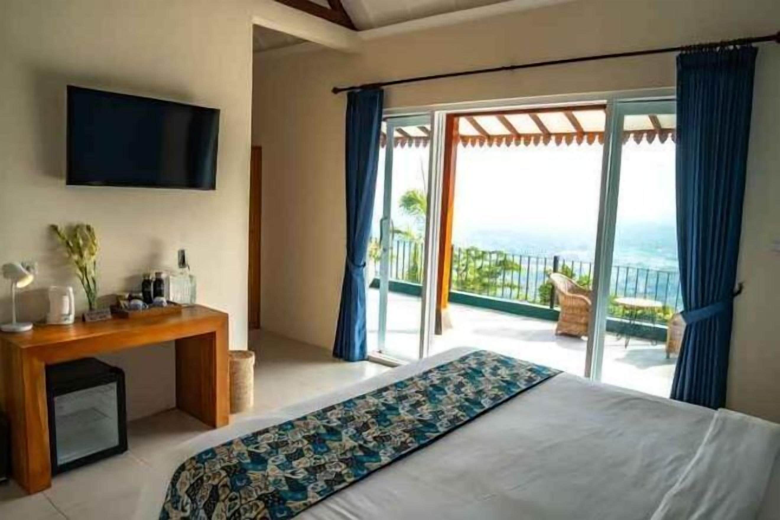 Artículos del minibar gratis y caja de seguridad en la habitación 