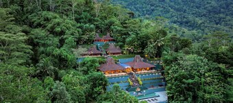 Villa Borobudur Resort