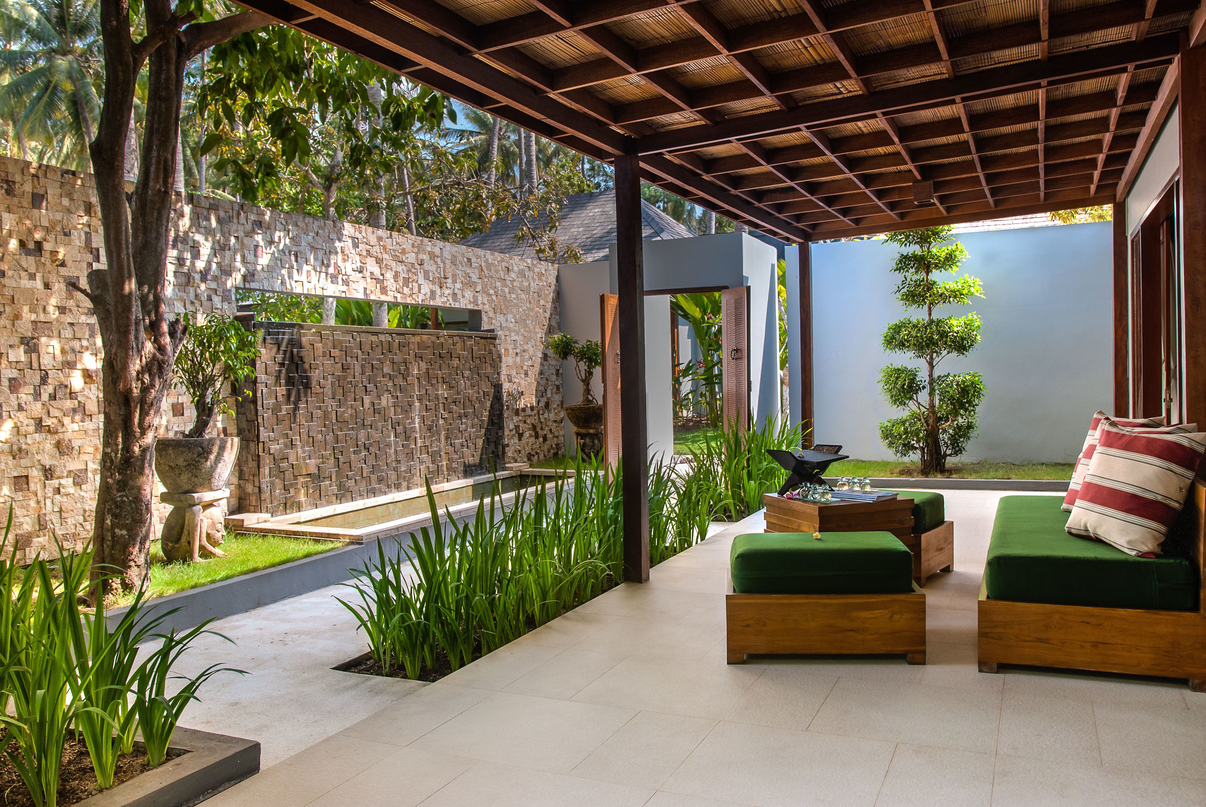 couples treatment room(s), hot tub, body treatments, aromatherapy