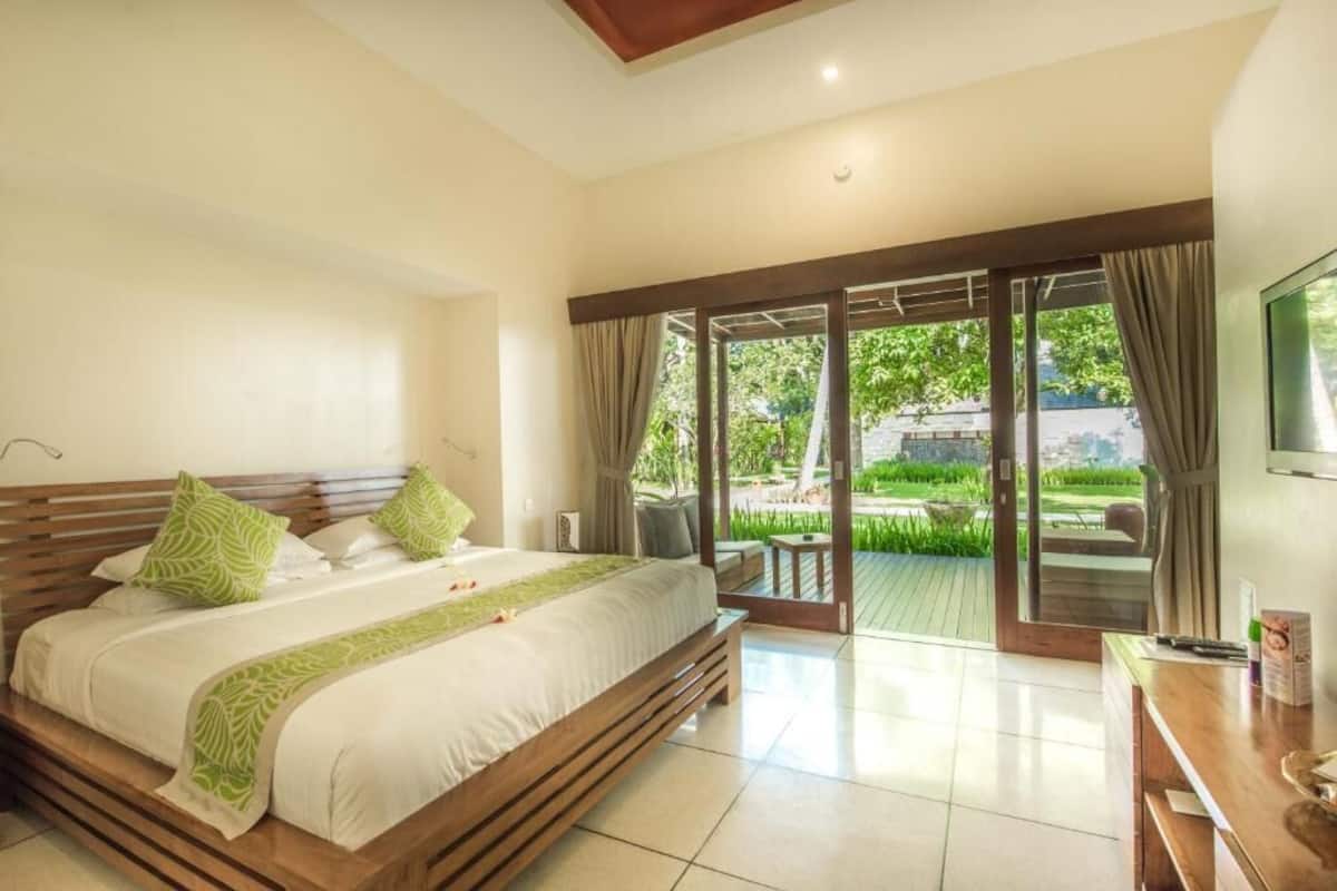 1 habitación, ropa de cama hipoalergénica, edredón y minibar