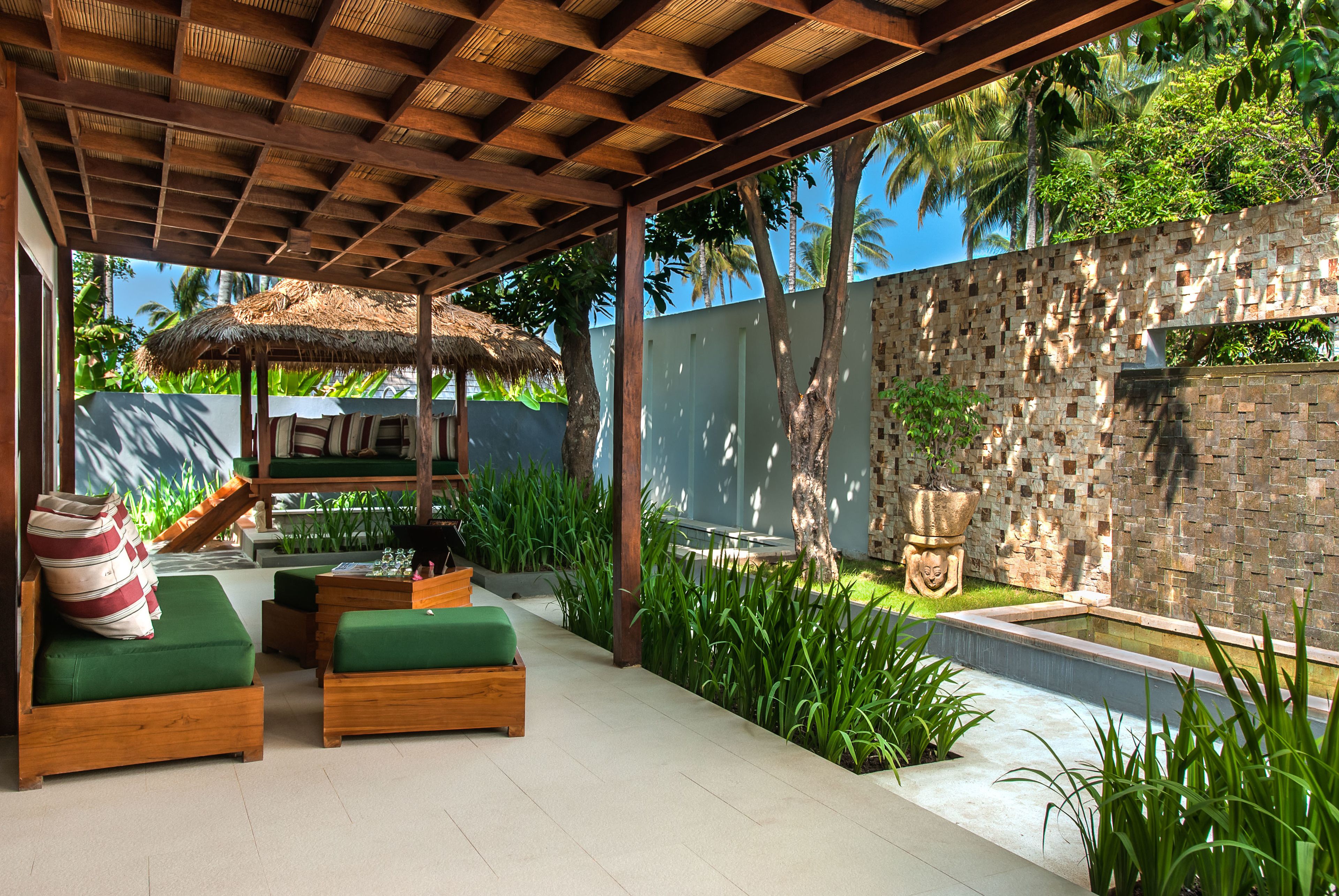 couples treatment room(s), hot tub, body treatments, aromatherapy