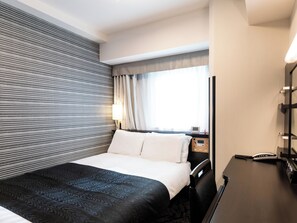 ダブルルーム 本館 禁煙 | 羽毛の掛け布団、デスク、遮光カーテン、WiFi (無料)