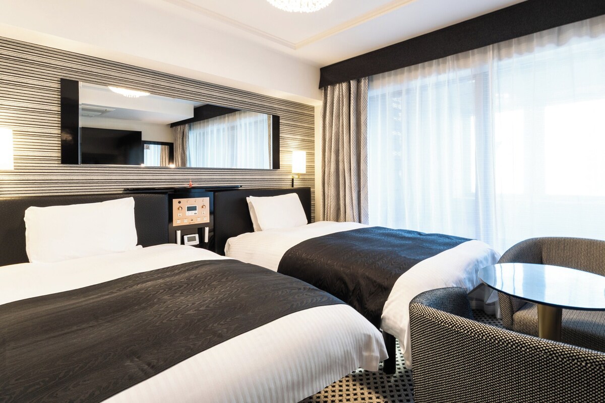 Deluxe Twin Room, Non Smoking (Main Building) | Down comforters, desk, blackout drapes, WiFi (free)