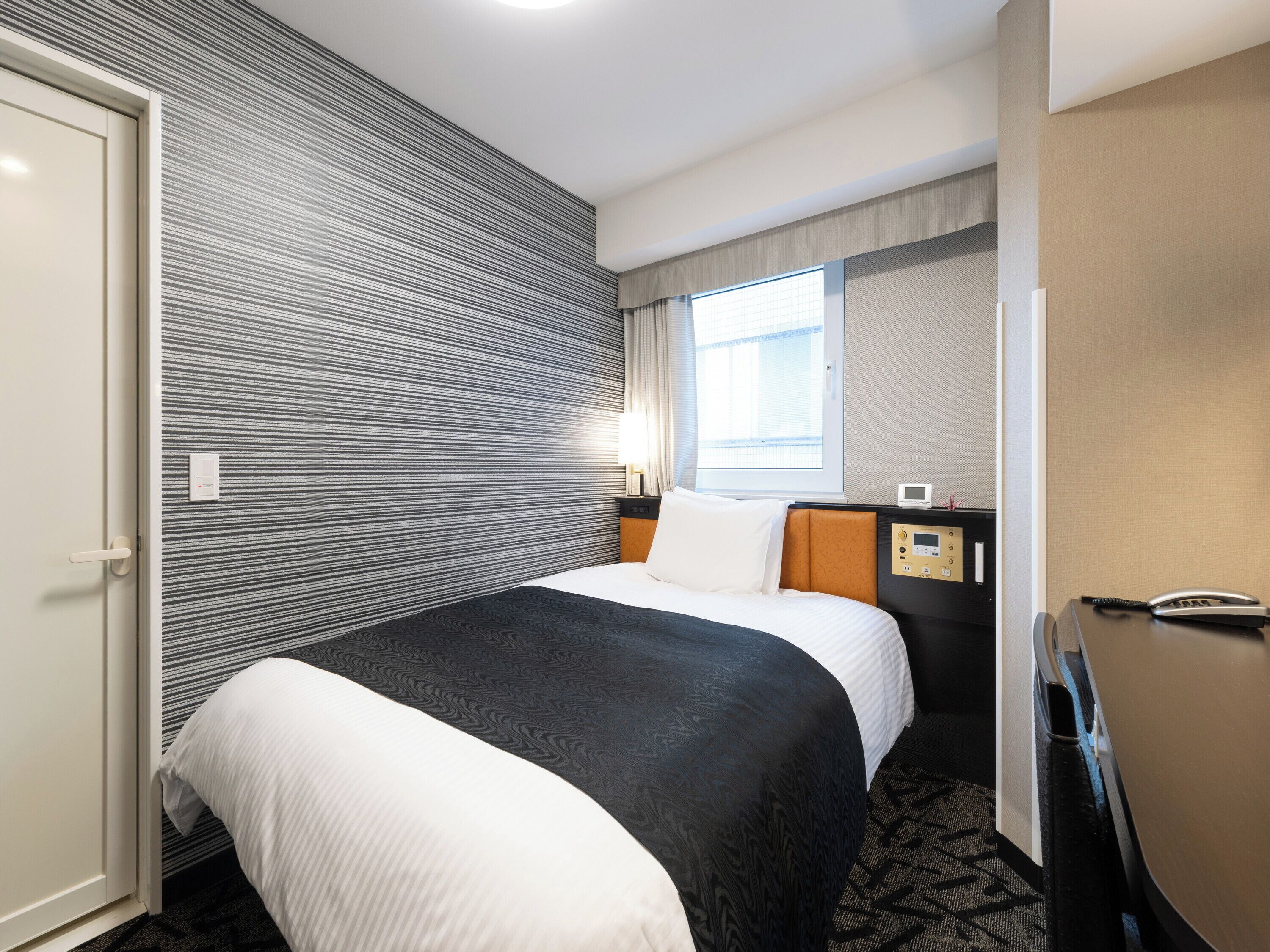 Einzelzimmer, Nichtraucher (South Building, New Wing) | Daunenbettdecken, Schreibtisch, Verdunkelungsvorhänge, kostenloses WLAN