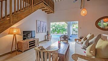 Family Villa, 2 Bedrooms (4 people) | Minibar, in-room safe, individually decorated, individually furnished