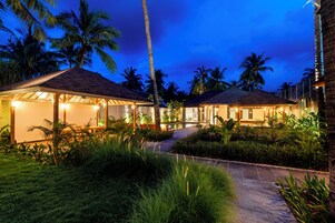 Premium Villa, 3 Yatak Odası, Havuz Manzaralı | Teras/veranda